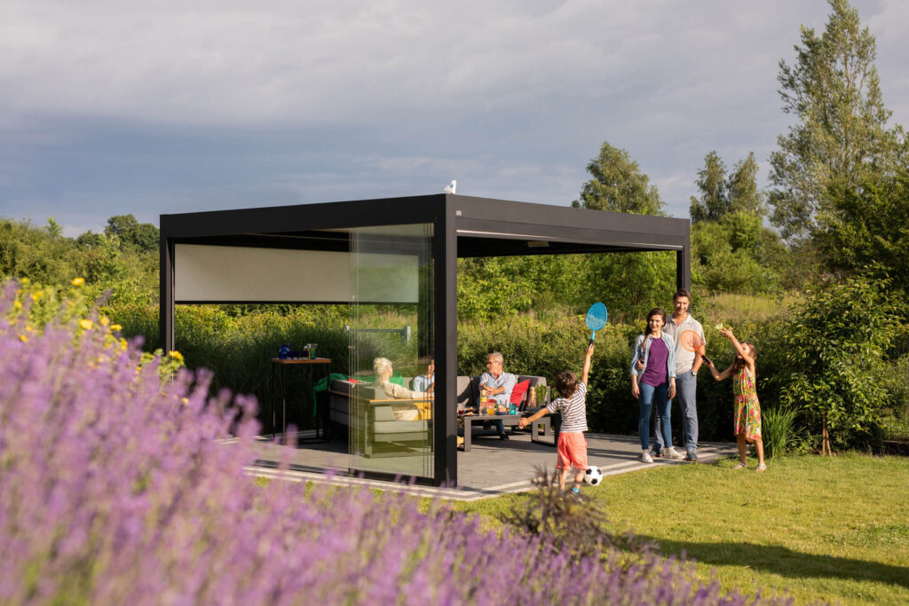 Tarasola Technic z roletami screen i systemem przeszkleń