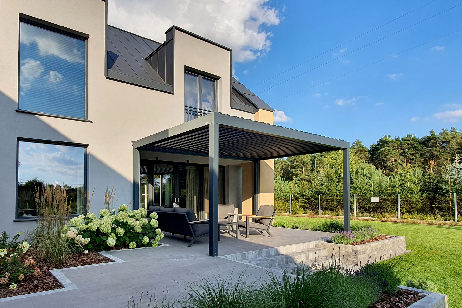 Tarasola Essential 4×4 m — zadaszenie bioklimatyczne